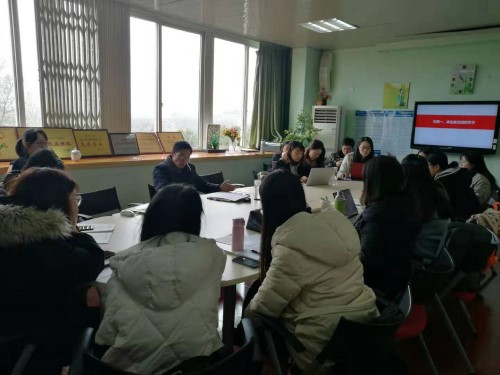 3突出重点组织学习.jpg 3突出重点组织学习.jpg